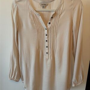 Lucky Brand Ivory Pintuck Henley Blouse XS 100% Rayon